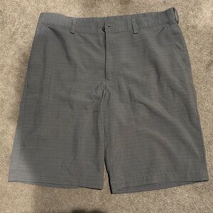 Izod Golf Classic Gray Shorts 34